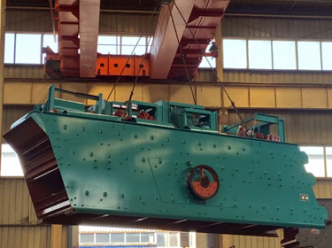 砂石料生產線配套設備顎破、振動篩等設備發貨出口國外